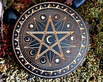 Esotericism and Wicca, Pentacle, Magic, Witch, Lunar Cycle, full moon ritual, witches and wizards recharging plate